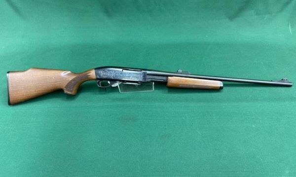 .270 REMINGTON MODEL ''7600'' PUMP ACTION BLUED WALNUT WITH ENGRAVED RECIEVER 22'' BARREL - GREAT CONDITION !!!