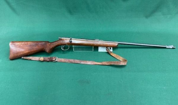 .22 BSA MODEL ''SPORTSMAN 5'' BOLT ACTION BLUED WOOD NO MAG 24'' BARREL