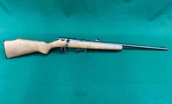 .22 MARLIN MODEL ''XT-22'' BOLT ACTION BLUED WOOD 22'' BARREL WITH SIGHTS - SLIGHT RUST !!!