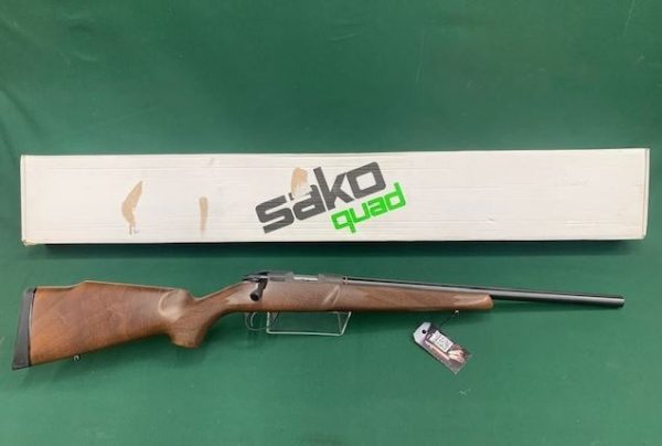 .17HMR SAKO ''QUAD'' VARMINT BLUED WALNUT 22''