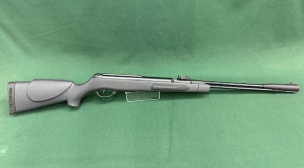 .177 A/RIFLE GAMO MODEL ''CFX'' UNDERLEVER WITH ROTATING BREECH BLUED POLYMER STOCK